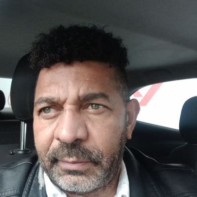 Armamentista, livre comércio, Direita raiz, Bolsonarista, Deus, Pátria, Família e Liberdade.