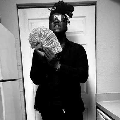 stolojerry's profile picture. long live nooch🕊️❤️