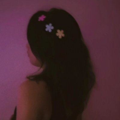 🎵 singer
✨ full-time ux designer with a cs background.
🌱 multilingual
✍️i write