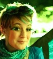 DanniPaffard's profile picture. Dancing in the kitchen.