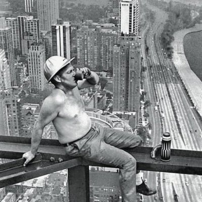 Fierce Chicago Bear with a big heart.
Reformed Southside Irishman!
❤️ Bears, Bulls, Hawks, Sox, Fire, player prop lays, and smokin’ hot ladies!