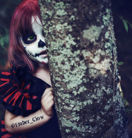 Ember_Glow's profile picture. Small, but mighty.
Don't talk to me in that fucking goo goo baby talk, or I'll break your nosey-wosey and burn your face off! =TB/multi, OC=