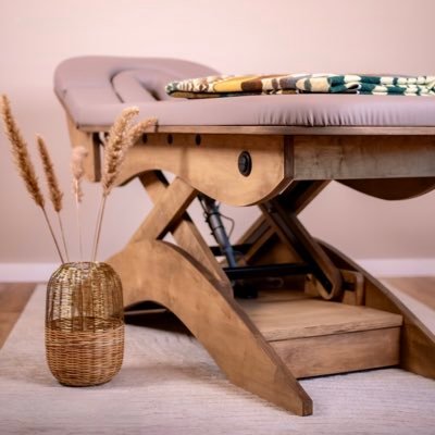 massagetafel's profile picture. High-end massagetafels en behandeltafels - massagetafel van hout - inrichting van massage- en wellnessruimte