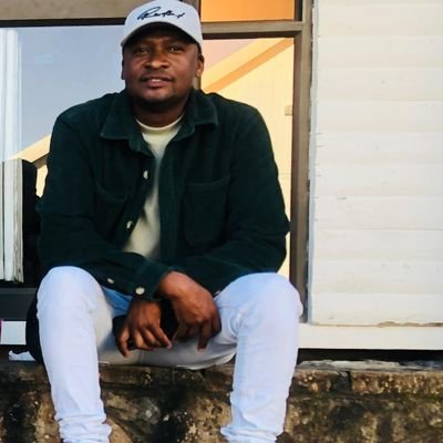 Political analist| Deep house music fanatic|
Listen to your own inner voice and soul... Too many people listen to the voice of the outside world●