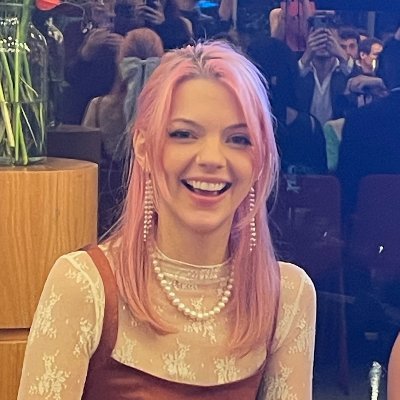 _KatieSawyer's profile picture. Data/news intern at OCCRP 🌟 @mundusjourn alumni 🌍  "She died doing what she loved, waiting for the government to get back to her."