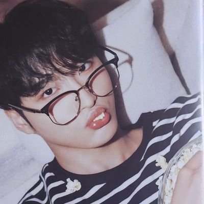 miinkxyz's profile picture. ᘎ she / her  ⊹
 ᰋ.    19     :    infp    ᰍ