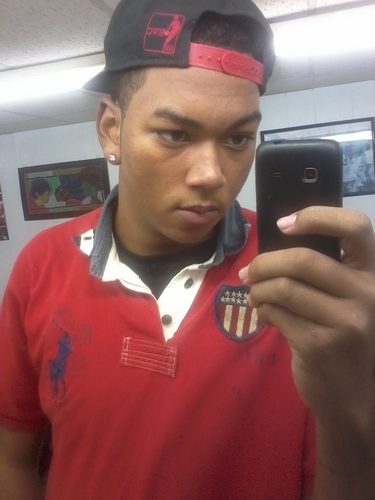 #teamswagg  #teamsingle #teamcancer #team2012  #teamtatted  CANT KEEP NOBODY WHO DOESNT WANT 2 BE KEPT! SO WATZ LOVE BUT A SECOND HAND EMOTION?
#MILLZ