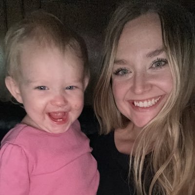 lillycarrr's profile picture. “I hope you heal from things you don’t talk about”