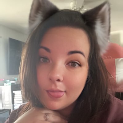 Gamer 🤍 Wifey & Mommy 🤍 Swifty 🤍 Educated 🤍 LVN 🤍 Music Lover 🤍 Disney Lover 🤍
