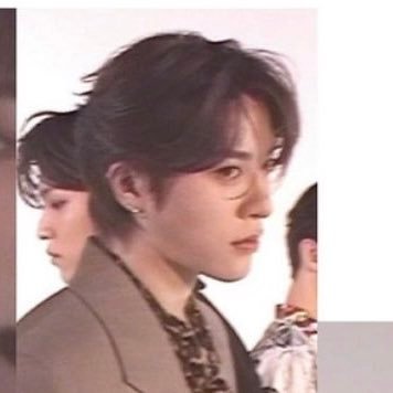 eightobe's profile picture. 그럼 항상 울어야지 다 맛있는데