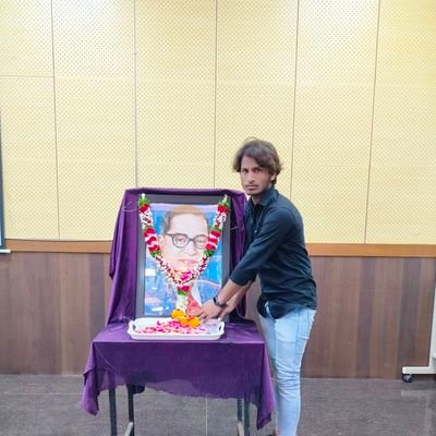 Rajputsingh8791's profile picture. Research Scholar(mathematics) from Nit Warangal

             भूखा पेट, खाली ज़ेब और झूठा प्रेम, इंसान को बहुत कुछ सिखा जाता है!      
    नमो बुद्धाय जय भीम 🙏