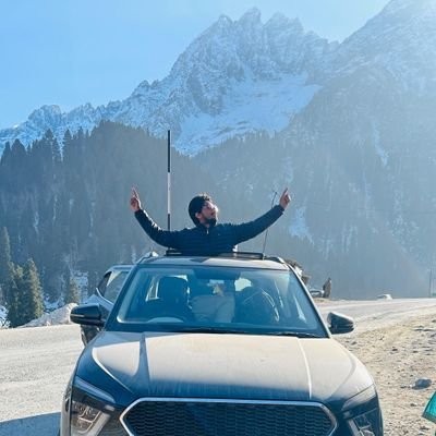 Monucha27915255's profile picture. 