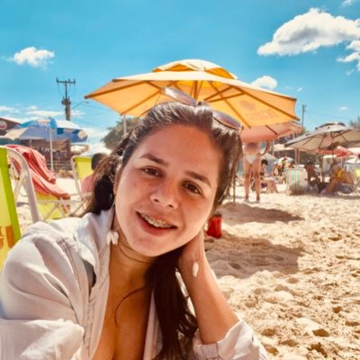 fatimartinezp's profile picture. Vivir es una tarea urgente 💫