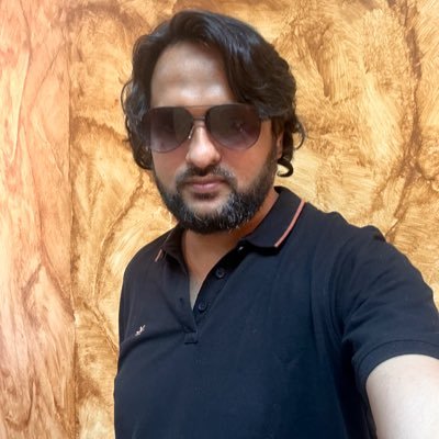 Baazi chae atfal hai dunia mere aage,Hota hai tamasha shabo roz mere aage..Hota hai niha gard me sehra mere hote, ghista hai jabeen khaak pe dariya mere aage.