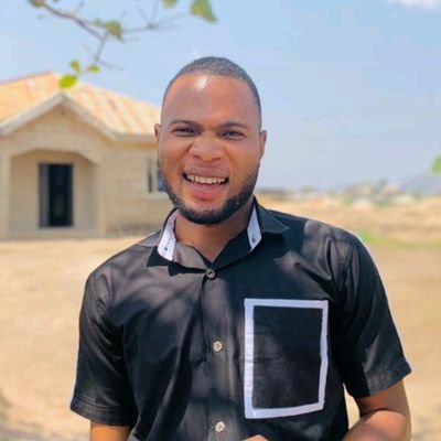 EvolvesStudio's profile picture. I am Architect, Graphics designer and Junior web Developer.