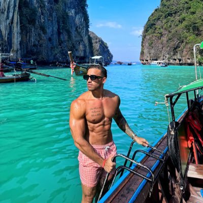 ozzie__ozturk's profile picture. Insta: ozzie.ozturk