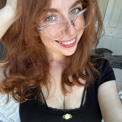 28 year old nerd with ALS. @nerdleen is my main account but this is fun too