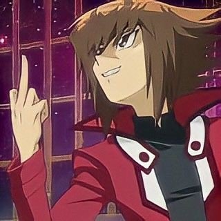 Pragmático con tendencias liberales.
Otaku estudiante en el 3er año de la Lic. en Administración. Aprendiendo a timbear.
21 años.