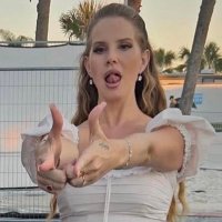 Bae (@itsbaenotbae) 's Twitter Profile