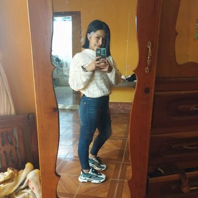 TzepIrene's profile picture. 💕 Don’t worry, be happy 💛💙

https://t.co/Xqk84rH7Ua