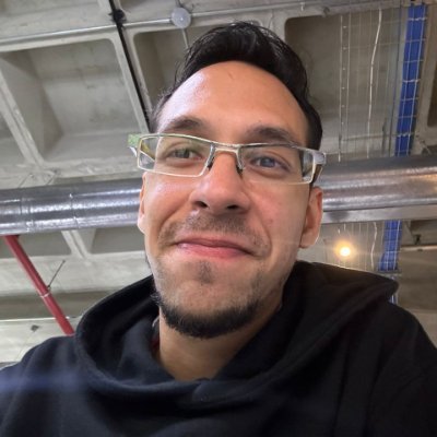 Chamocropolis's profile picture. Convencido que compartir lo loco de este mundo, hace más llevadera nuestra experiencia terrenal.