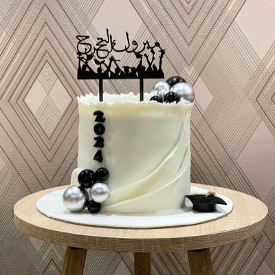 walaa152021's profile picture. خريجة بكالريوس رياضيات . محبة لخبز الكيك والحلويات.انستقرام https://t.co/Wc630BeyUP ،، سناب شات walaa_alhazmi