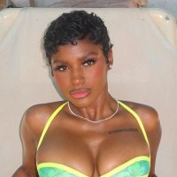 Tati (@_prettybarb) 's Twitter Profile