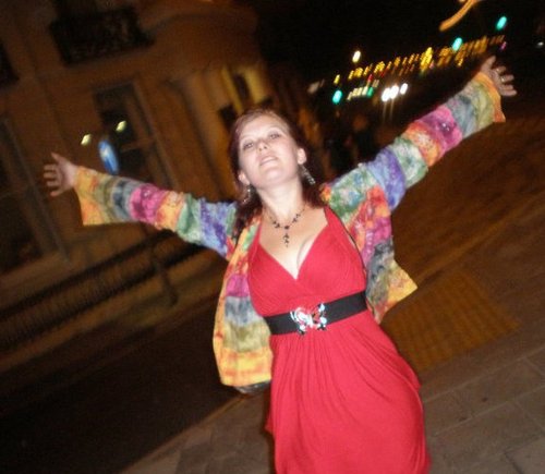 beckieCS1985's profile picture. Music loving, hair dying, scarf collecting, slightly eccentric, almost nocturnal hippy...