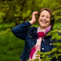Suzanne Snow (@snowprose) 's Twitter Profile