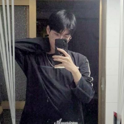 HuyMinh10615271's profile picture. Minh Linh tinh 🐧