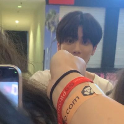 FAN ACCOUNT #1 soobrangdan + solomon 🤞. saw txt in la on 072422, 052823, 052124 ♥︎ i don’t play abt txt, tbz, and woodz.