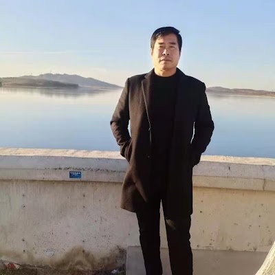 hli594870's profile picture. 