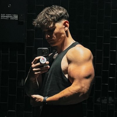 Je t’aide à atteindre ton prime physique naturellement 🧬 DM ou sur Instagram ⬇️