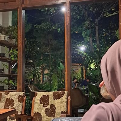 akuinajaa's profile picture. Gatau pengen diem aja