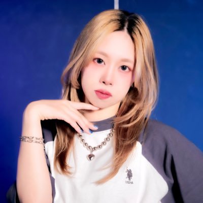 『登場人物になる』¦踊ってみた。振付。正社員✌️niconico:https://t.co/UdyWvOTXEH¦YouTube:https://t.co/1hM76jPh4W ⟡.サイリウムカラーきいろ🍳🌟¦ファンネーム・マーク #りくなー 🐿 Information #凛空なび¦サブ垢 @riku_1411