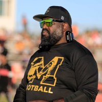 Coach Bell(@CoachSquatty) 's Twitter Profile Photo