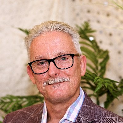 Military historian, author and commentator. Latest book Rhineland: Hitler's Last Defence 1944-45.