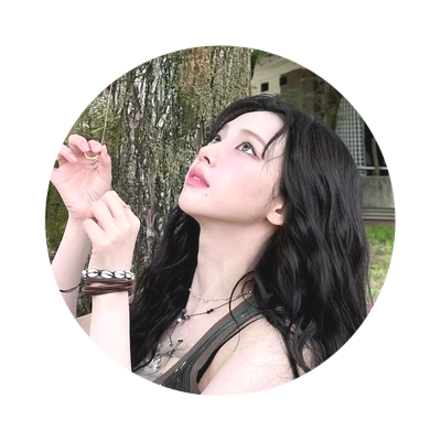 (𝐋𝐮𝐯𝐥𝐚𝐲𝐨𝐮𝐭𝟗) roseate ribbon embellished the chamber which every masterpiece was deftly created there; crafting l͟a͟y͟o͟u͟t͟ as her flair. 𐙚