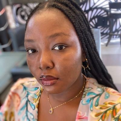 ara_mideyy's profile picture. Avid reader📚. Tech enthusiast. Know a bit much too about social media. PR & Communication girlie💕🤤. Duolingo dropout 🙂