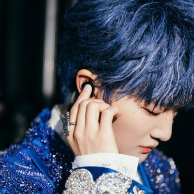 aomsinyyds's profile picture. 肖战 🦐 •BJYX🐢•李宇春🌽•周深🐳 •周笔畅🧡•火箭少女101🚀•THE9✨•硬糖少女303🍬•SIS🦋•INTO1🌐 จริงๆคือติ่งทั้งวงการจีนนั่นแหละฮะ วิ่งเข้าทุกด้อมเลย😂