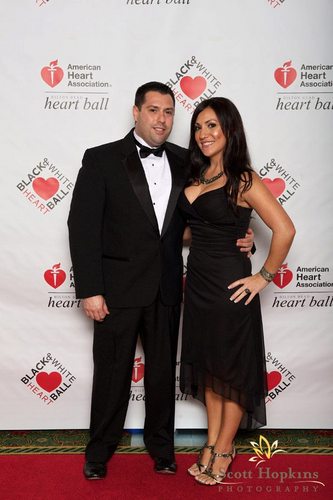 NikkiandBLT's profile picture. 