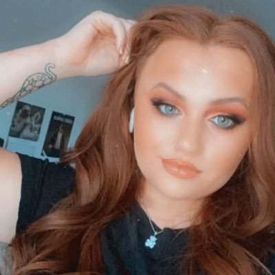 Gooner Goddess 🏴 | 24 | Chubby | Redhead | Findom | Customs | Cumslut ✨