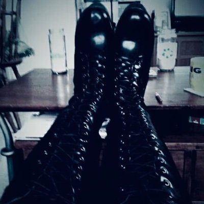 GoddessRose5696's profile picture. Become a little worker bee 🐝 for Goddess-rose. Seeing you bankrupt suffering and paying Tributes make me happy! 💸💸💸   https://t.co/2ngsfuQBFH