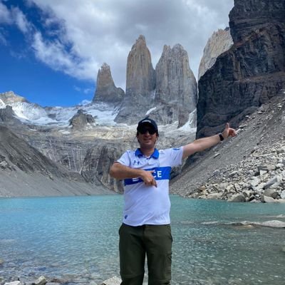 manueljvicuna's profile picture. Fútbol y nada más. Gracias a la vida. La pelota siempre al 18.