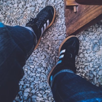 undertow___'s profile picture. Yes! I am living in my dream.—