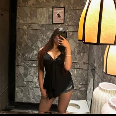 arya112908's profile picture. 