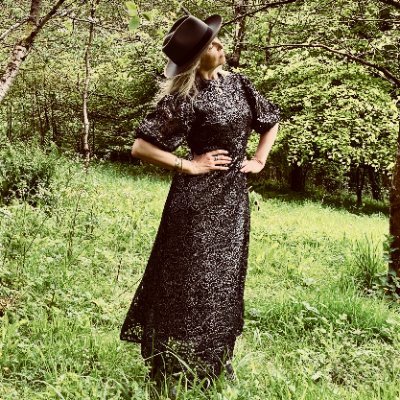 @andriadegens aka Pantaleimon, is an English artist and musician. New album ‘Up With The Moon’ out now
https://t.co/x53KzdFQAV