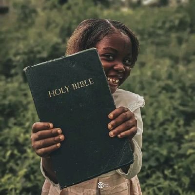 Saintpianwi's profile picture. 