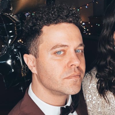 🎭 Actor
🎤 Singer
🎙 Host of Spotlight 814: Erie, PA's Local Theatre Podcast
🥇 24x Emmy Nominated Docuseries Audio Supervisor
👋🏻 Parkinson's Fighter