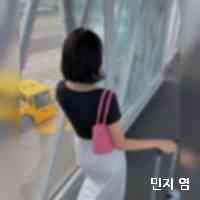 yyomeminnij's profile picture. 안녕 🪷
netflixkr Celebrity